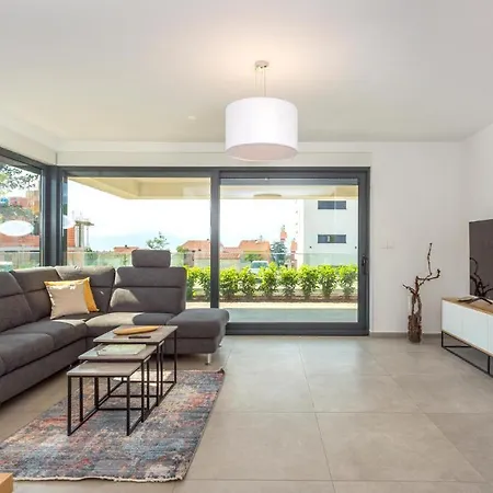 3 Bedroom Gorgeous In * مالينسكا