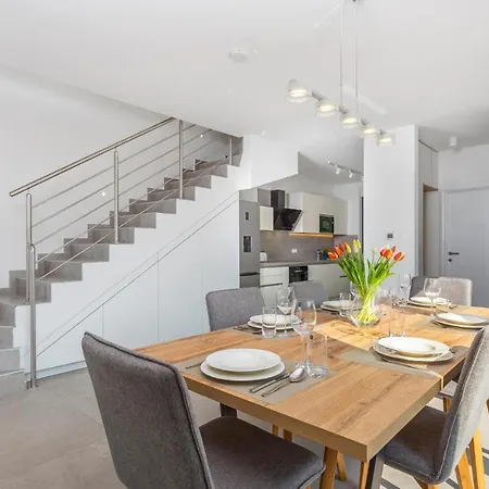بيت للعطل 3 Bedroom Gorgeous In