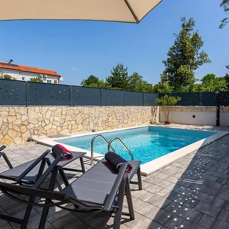 3 Bedroom Gorgeous In *