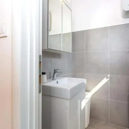 بيت للعطل 3 Bedroom Gorgeous In مالينسكا