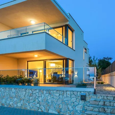 3 Bedroom Gorgeous In *